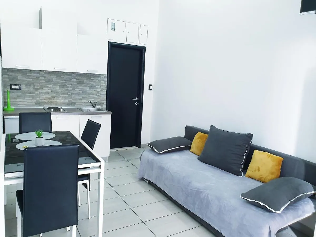 Studios Centar Split 0*,